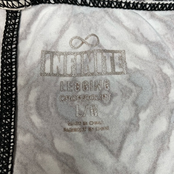 🆓FREE ADD ON🆓INFINITE- Womans Black&White Good Vibes Leggings- Size Large - Picture 3 of 3